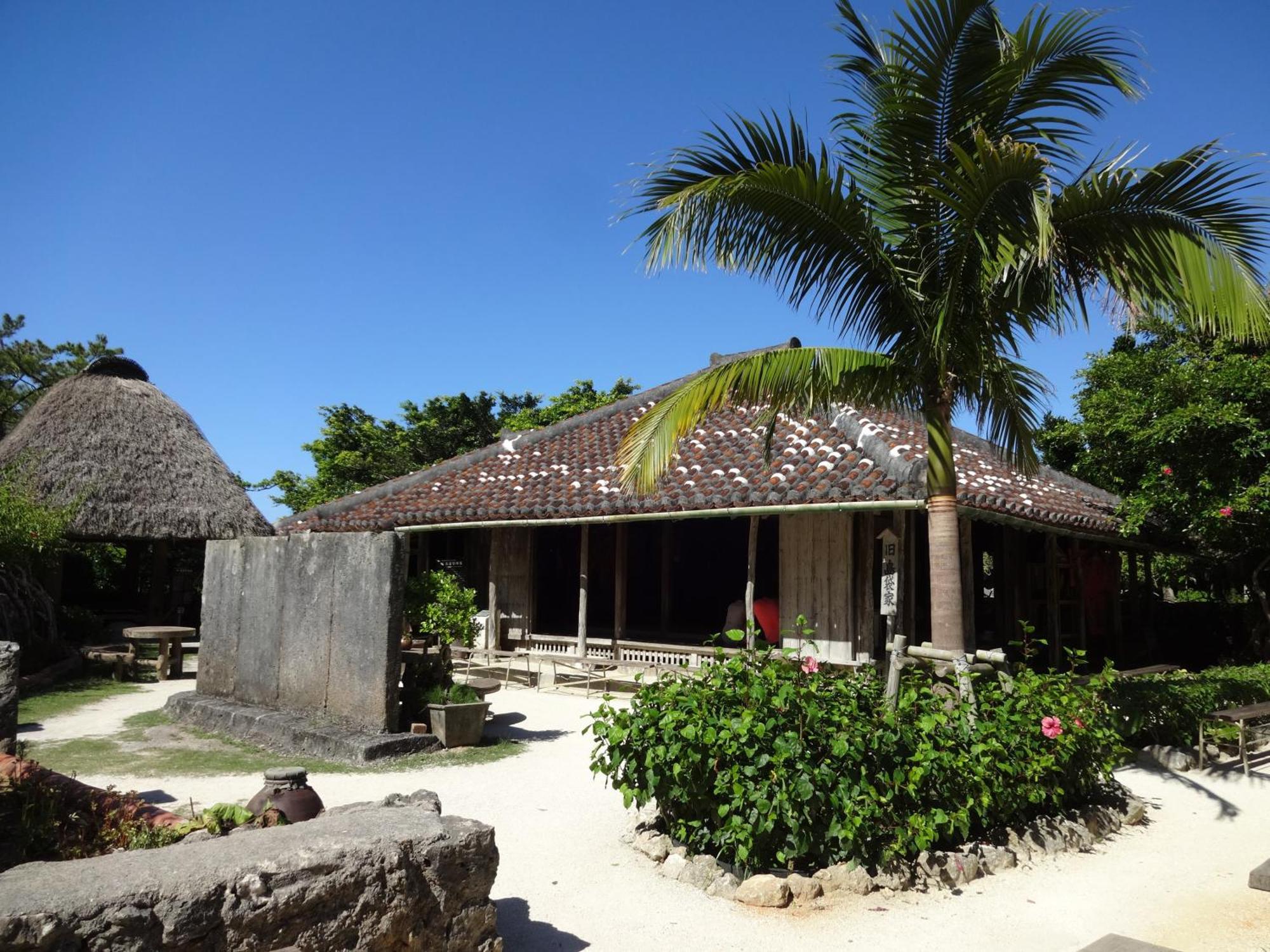 Adan Resort 灯 - Lamp - 本部町 エクステリア 写真